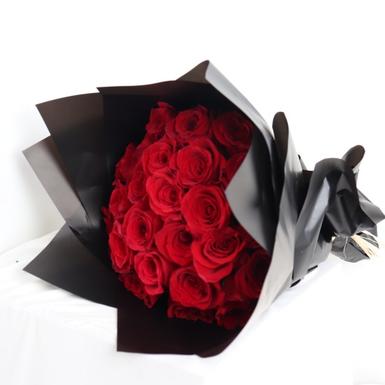 red roses bouquet 105